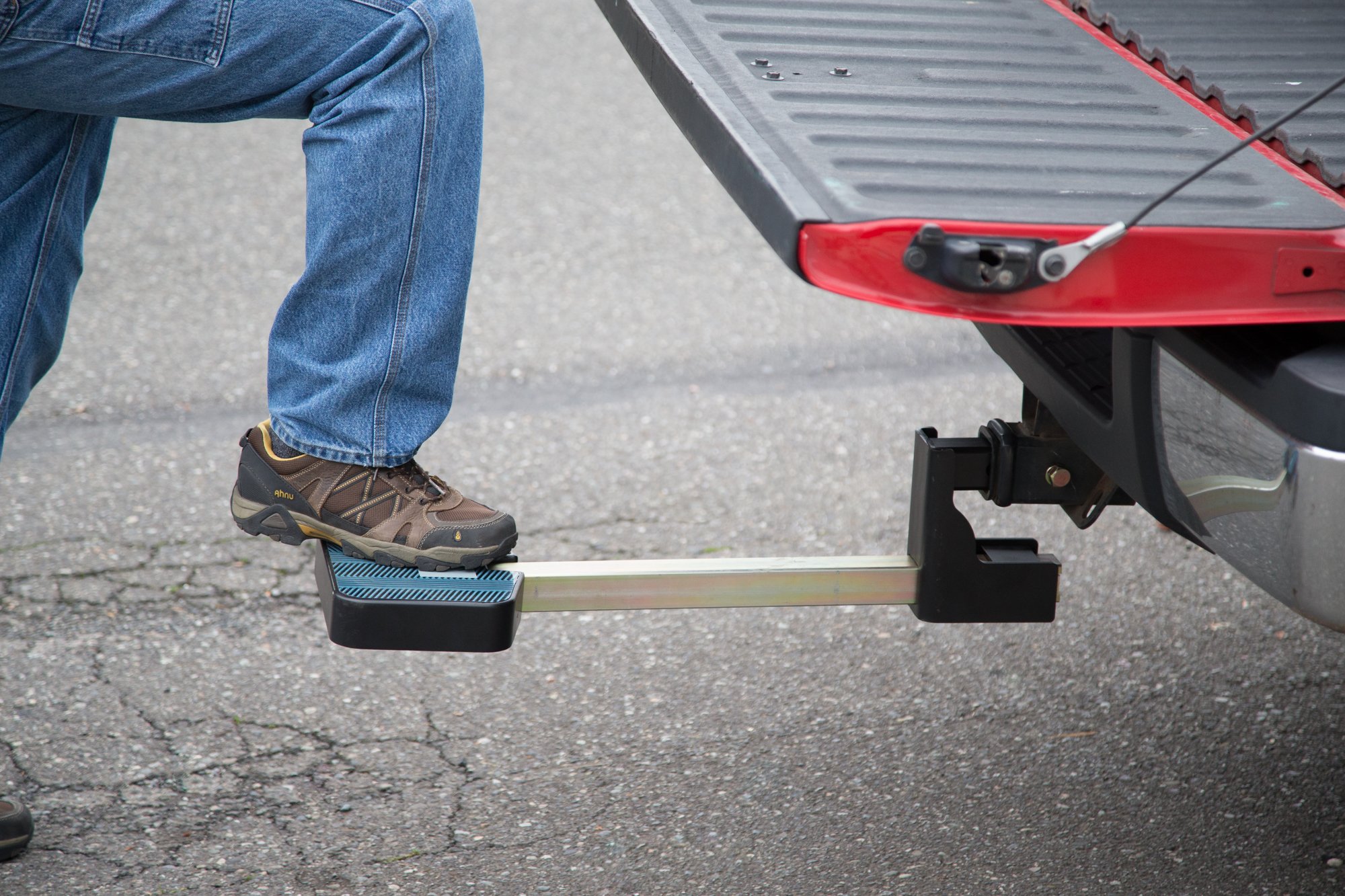 Heininger 4038 XL Truck Step with Hitch Lock - Heavy Duty Running Board for Full Size Pickup Trucks - Perfect for Camping, Off-Roading & Work Sites