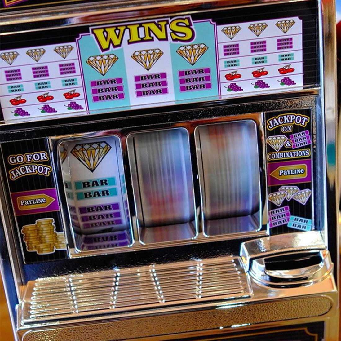 Mini Slot Machine Toy - Casino Coin Bank with Flashing Lights & Jackpot Sound Effects - Diamond Edition TUZ001916L67 | Fun Casino-Themed Gift for Adults & Kids, Perfect for Game Rooms, Parties & Collectors