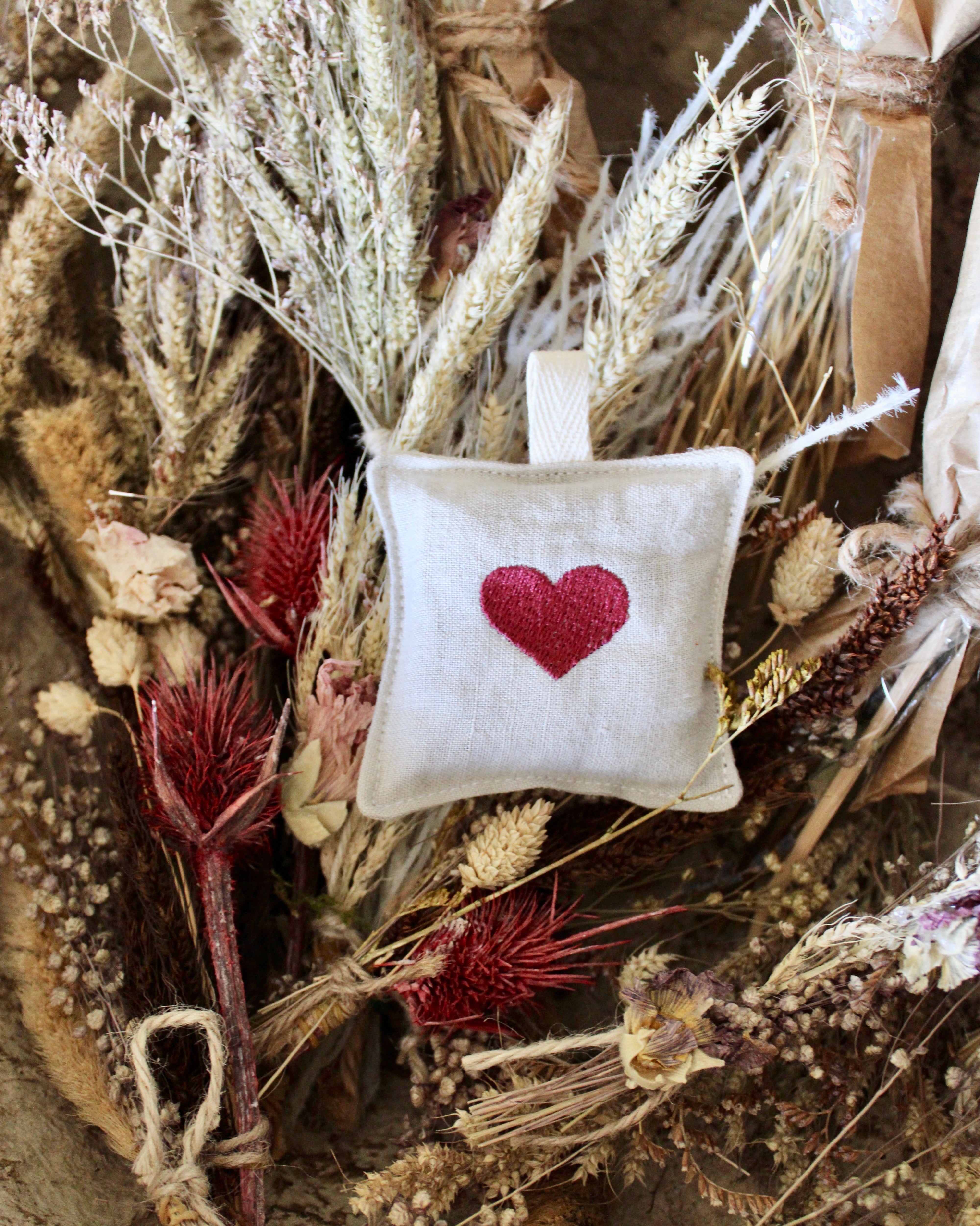 Lavender Sachet Heart Shape - Natural Aromatherapy Sachet for Drawer, Closet & Car Freshener - Relaxing Home Decor Gift for Women