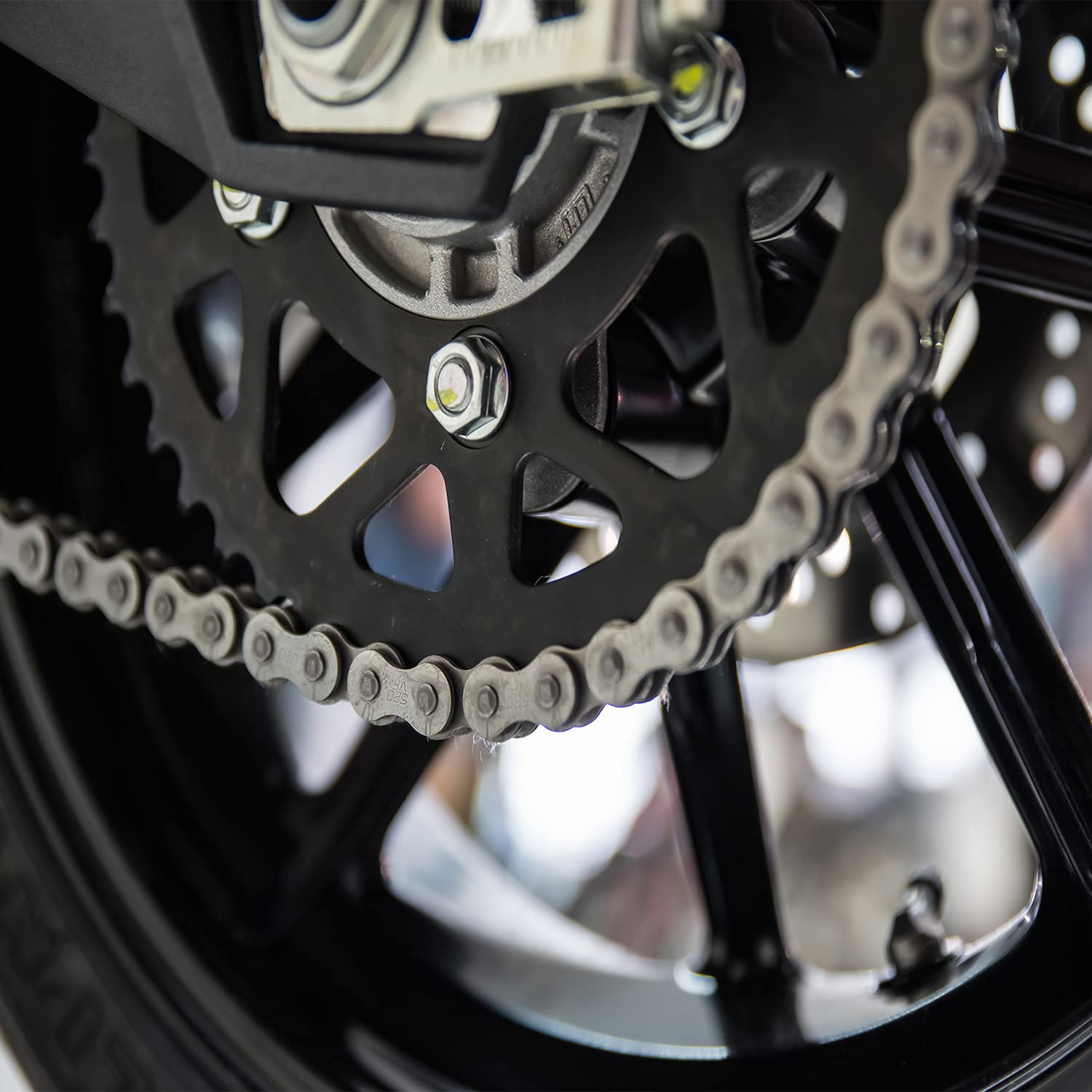 Single Speed Bike Chain - 1/2x1/8 Inch 1-Speed Bicycle Chain with 116 Links - Perfect for Urban Commuting & Fixie Bikes