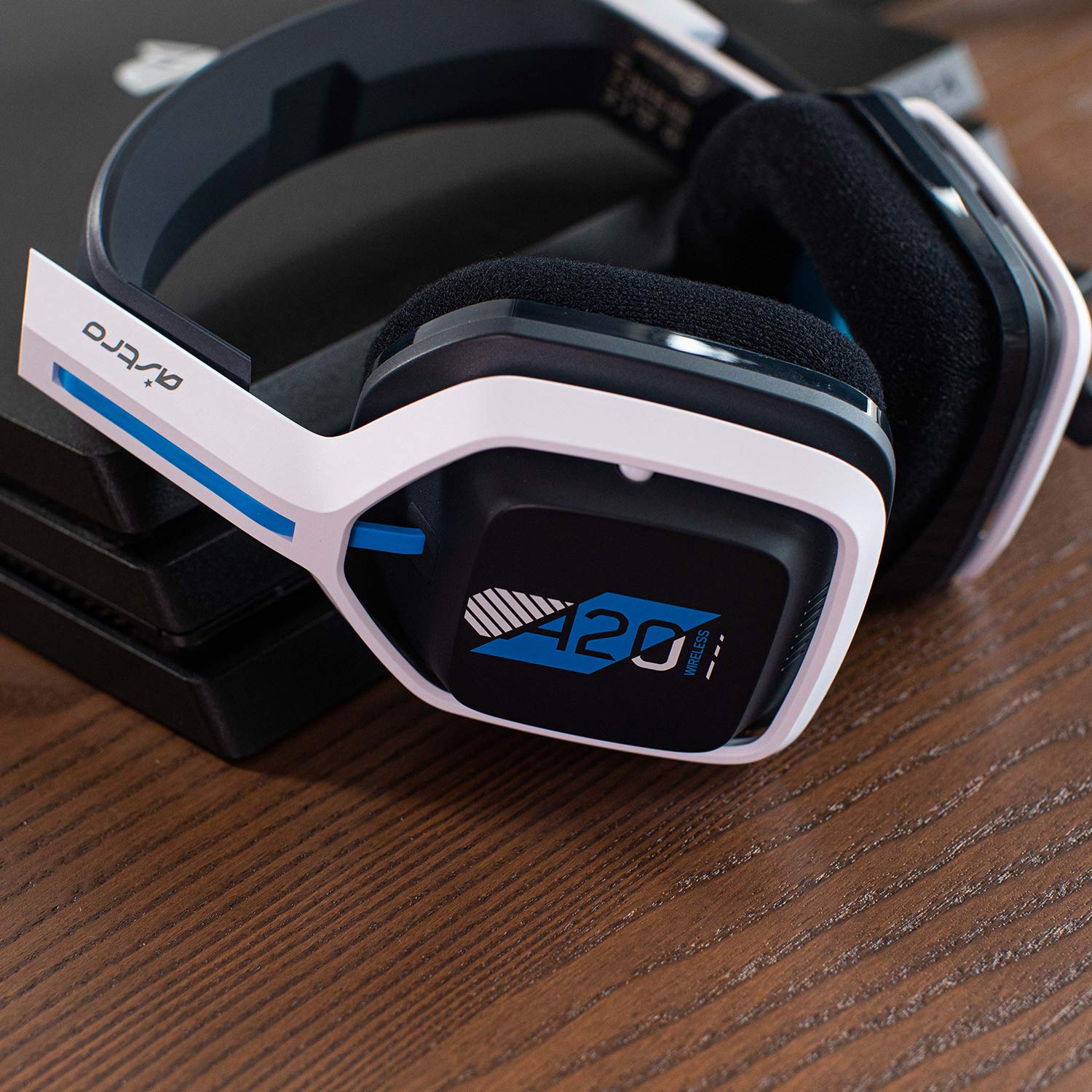 ASTRO Gaming A20 Wireless Headset Gen 2 for PS5, PS4, PC & Mac - White/Blue Gaming Headphones with Noise Cancelling Mic - Perfect for Online Gaming, Streaming & Virtual Meetings