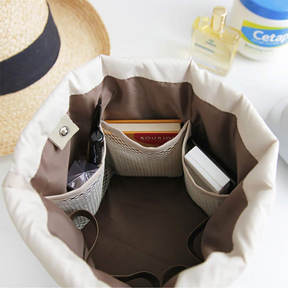 Keskriva Round Barrel Shaped Cosmetic & Toiletry Bag - Waterproof Makeup Pouch for Women, Travel Organizer, Gym Essentials Storage (1pc) - Perfect for Travel, Gym, and Daily Beauty Routine