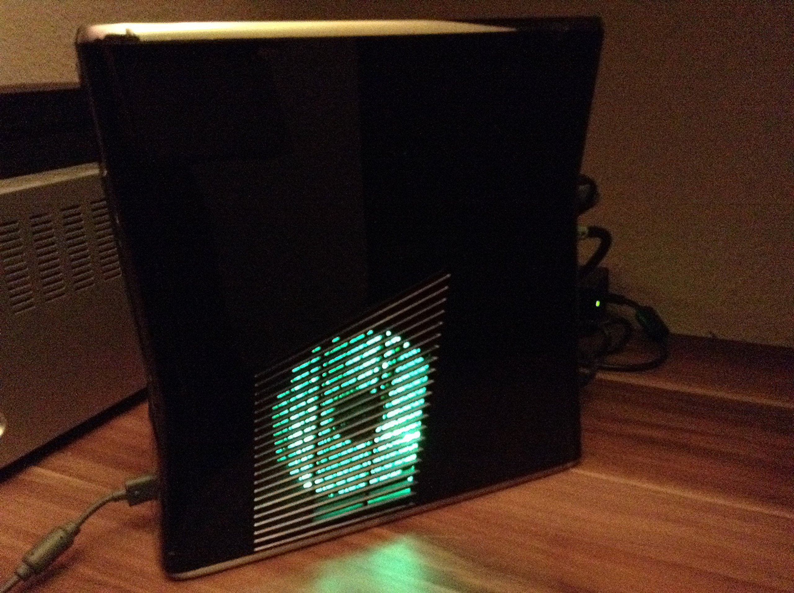 Xbox 360 250GB Console with Wireless Controller - Ultimate Gaming Experience for Home Entertainment & Multiplayer Fun