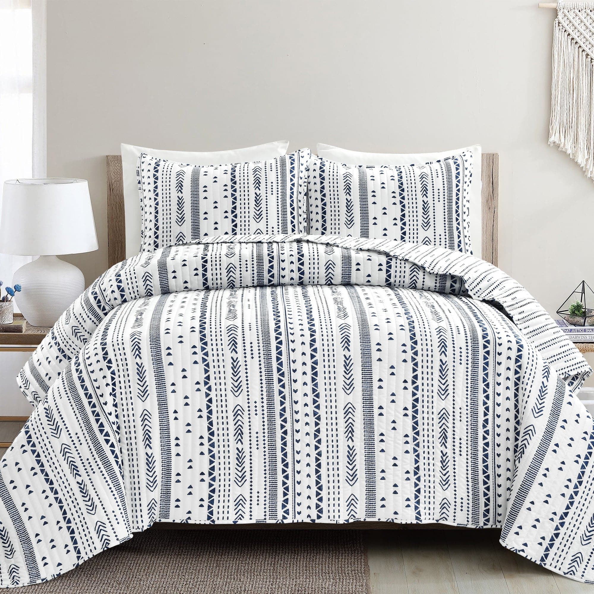 Hygge Stripe 3-Piece Quilt Set - Soft Bedding Comforter Cover for Queen Size Bed - Cozy Home Decor for Bedroom & Guest Room