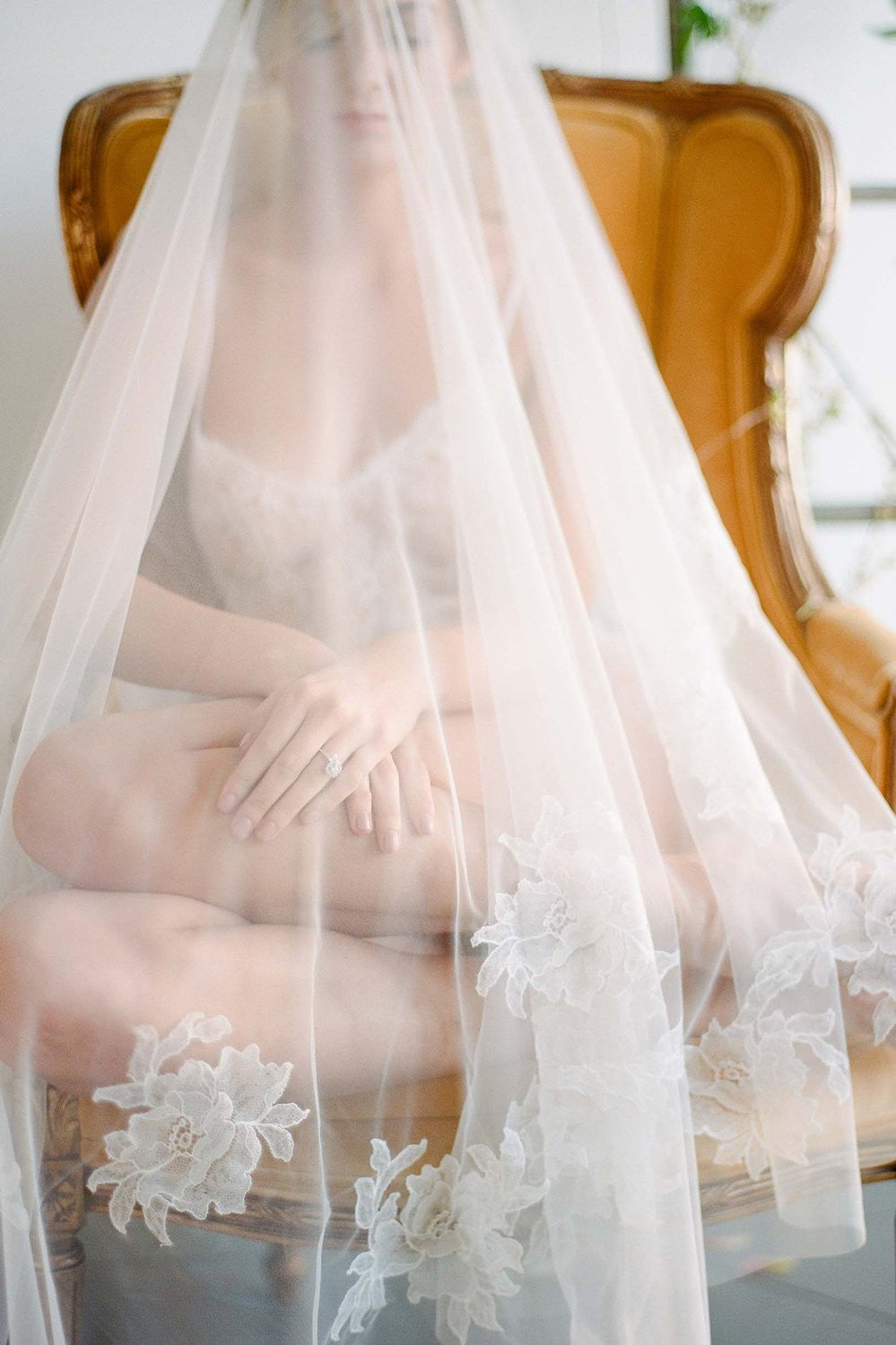 Elegant Floating Roses French Lace Wedding Veil in Ivory - Perfect for Bridal Ceremony & Romantic Photo Shoots