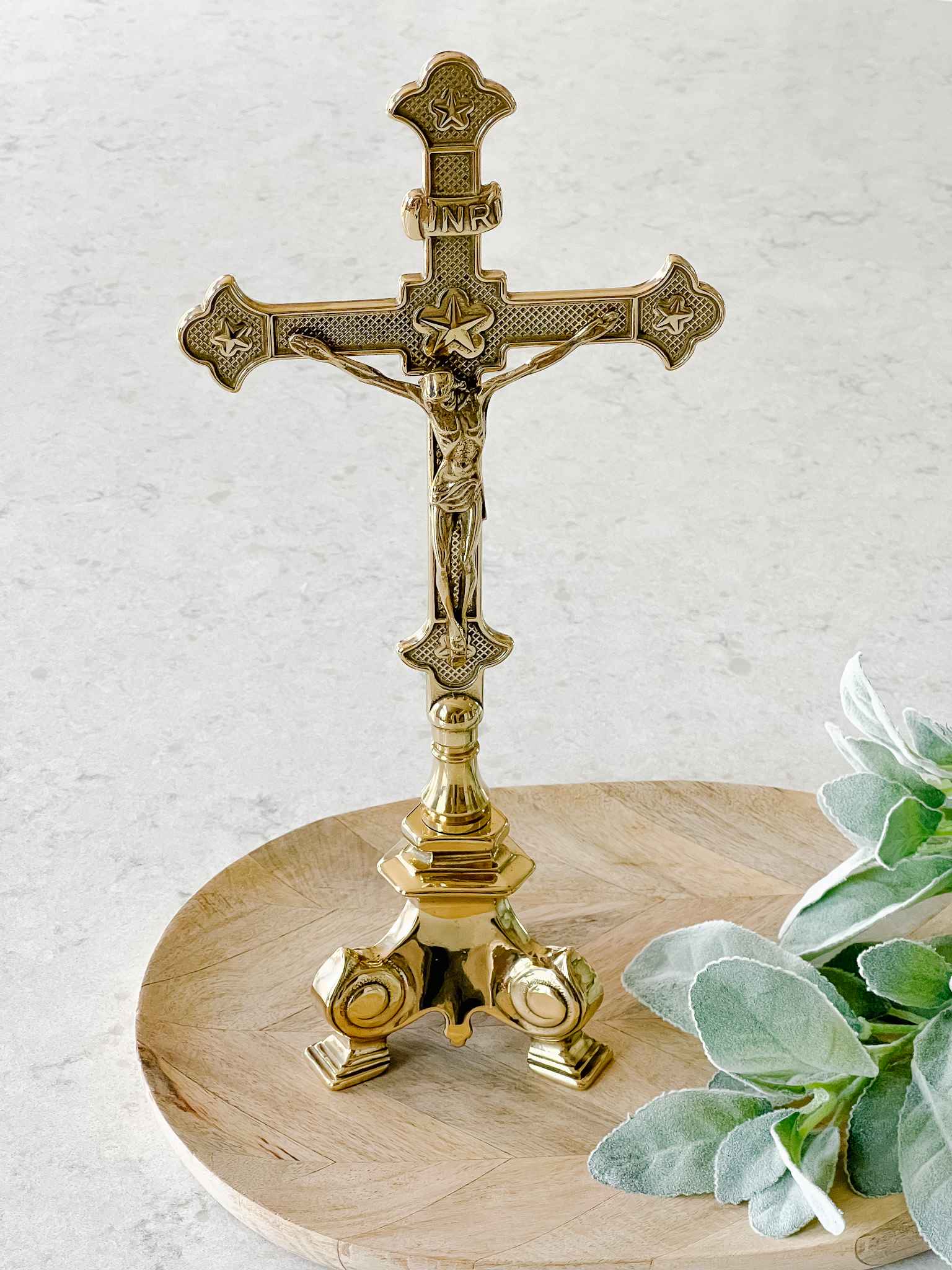 Polished Brass Standing Crucifix - Religious Home Decor for Prayer & Meditation | Perfect for Church Altars, Home Worship & Spiritual Gifts