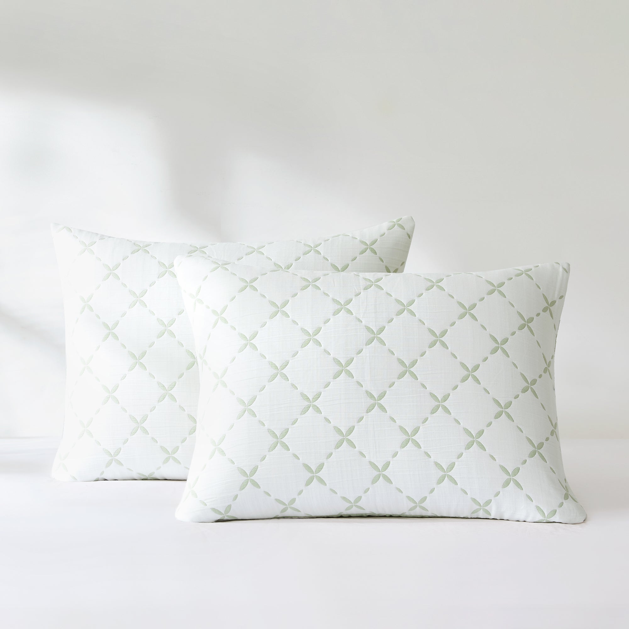 Luxury Diamond Leaf Jacquard Reversible Matelasse Coverlet Set - Queen Size Bedspread for Master Bedroom & Guest Room Decor