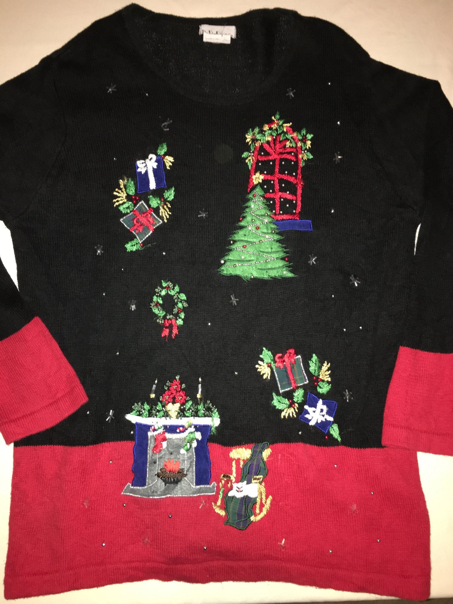 Creepy Kitty Christmas Sweater 1666 - Funny Ugly Holiday Pullover for Women & Men - Perfect for Xmas Parties, Gift Exchanges & Festive Family Gatherings