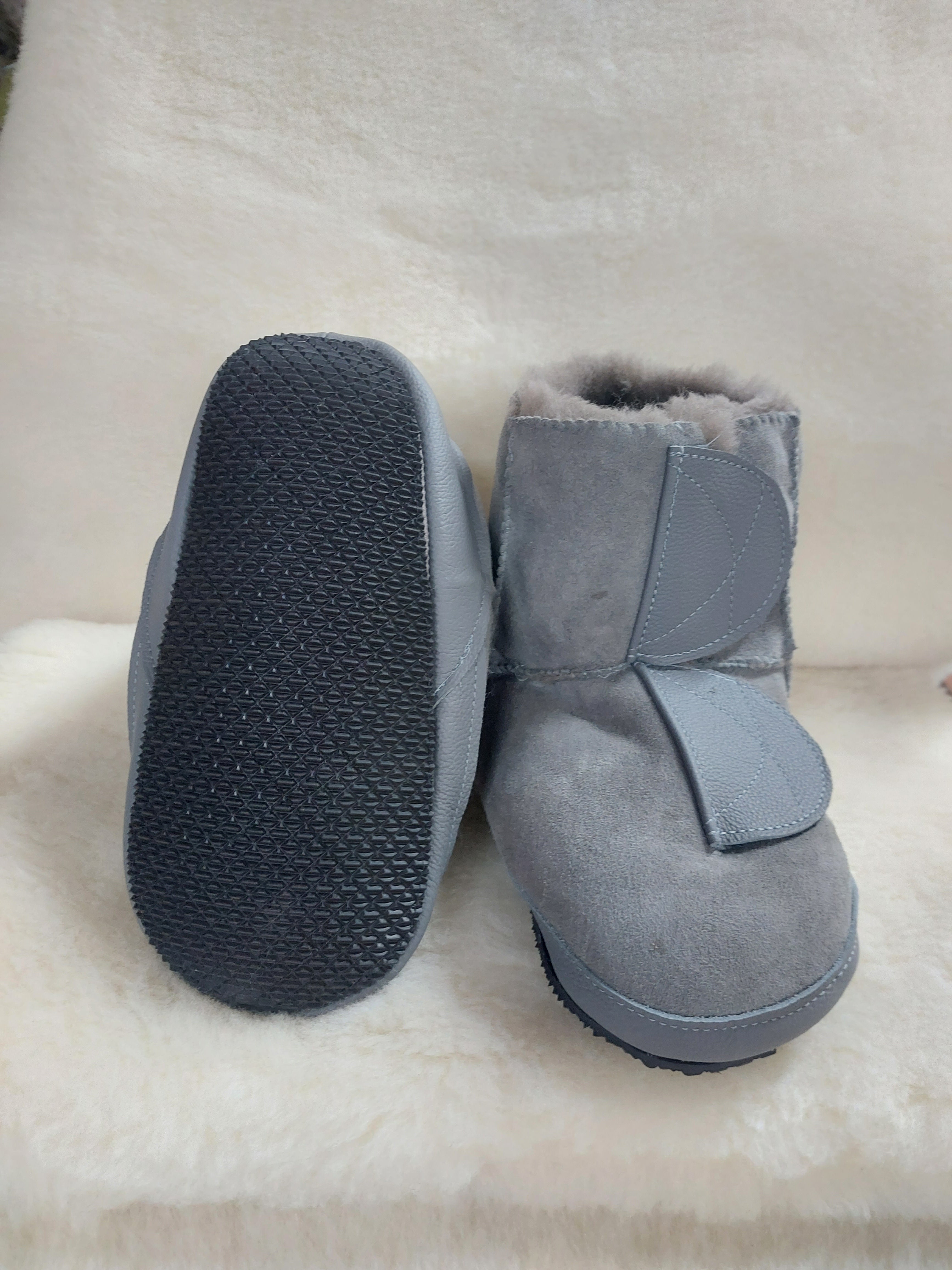 Premium Sheepskin Health Cabin Boots - Soft & Comfortable Winter Boots for Indoor & Outdoor Use - Perfect for Home, Spa, and Relaxation