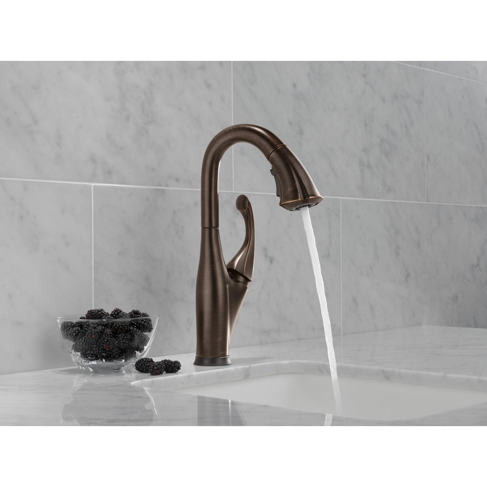Delta Addison Touch Bar Faucet with Pulldown Spray in Venetian Bronze - Modern Kitchen Sink Faucet for Easy Cleaning & Cooking | Model 9992T RB DST
