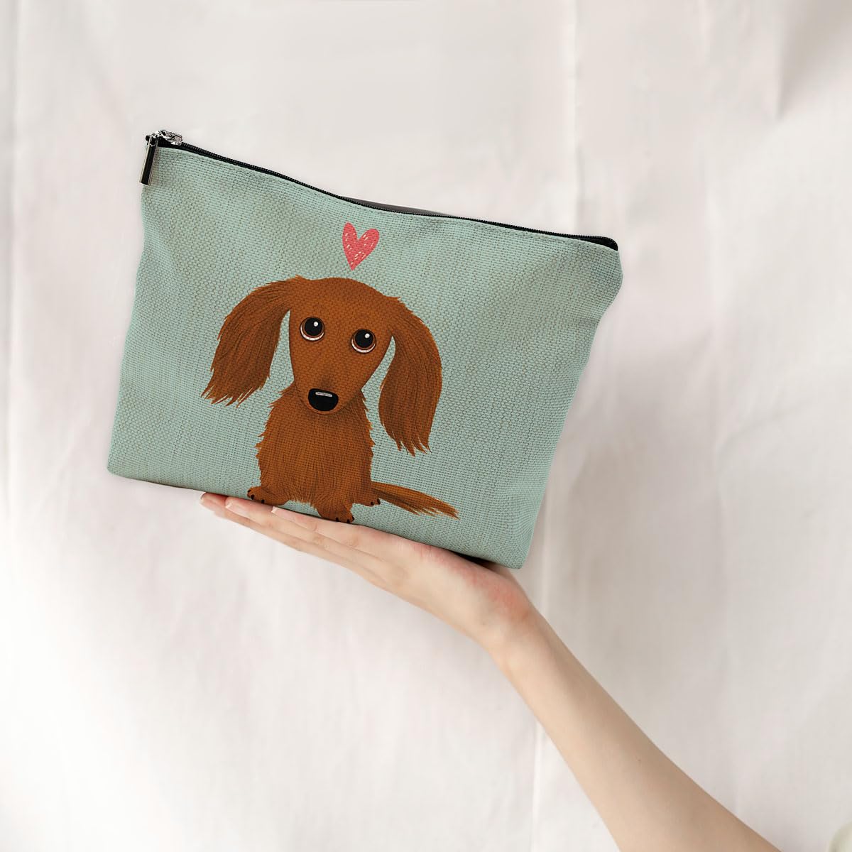 Cute Long-Haired Dachshund Cartoon Wiener Dog Heart Makeup Bag - Waterproof Travel Cosmetic Pouch with Zipper for Toiletries | Perfect for Travel, Gym & Daily Use | Funny Dachshund Puppy Design in Green