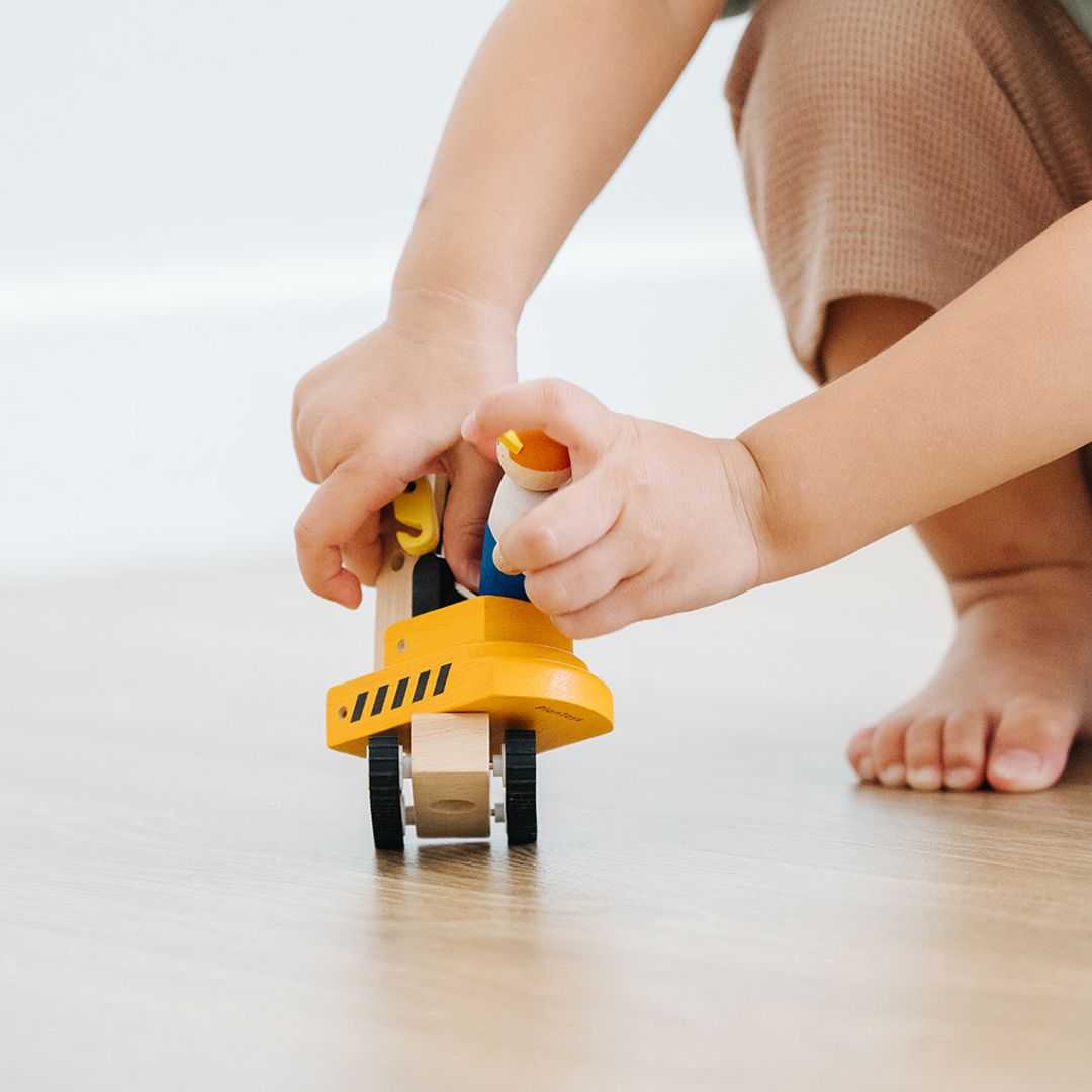 Best Construction Vehicles Wooden Toy Set for Kids - Durable & Safe Wooden Trucks, Excavators & Bulldozers - Perfect for Pretend Play, Learning & Gift for Toddlers