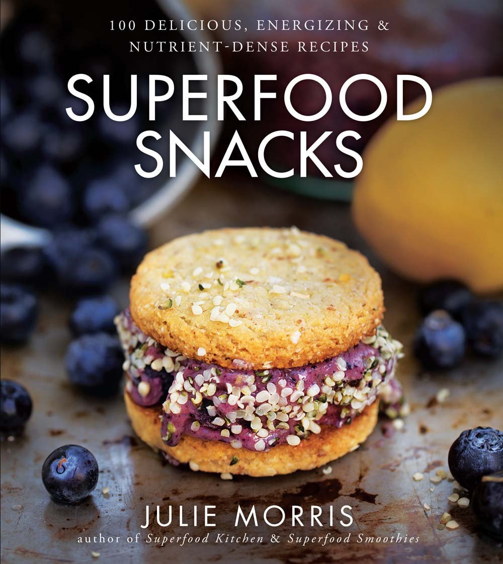 Superfood Snacks Cookbook: 100 Delicious, Energizing & Nutrient-Dense Recipes - Julie Morris's Superfoods (Volume 4) | Healthy Snacking for Workouts, Office & Travel
