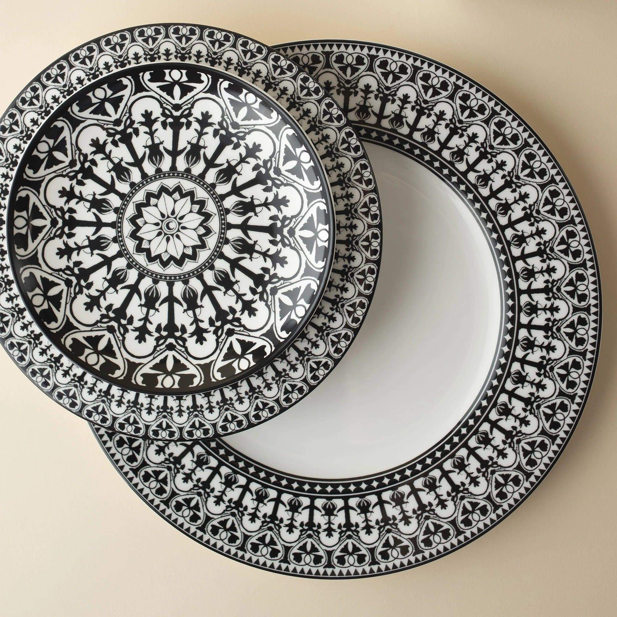 Elegant Black and White Porcelain Dinner Plate Set - Premium Ceramic Plates for Formal Dining, Wedding, and Holiday Gatherings - Dishwasher & Microwave Safe