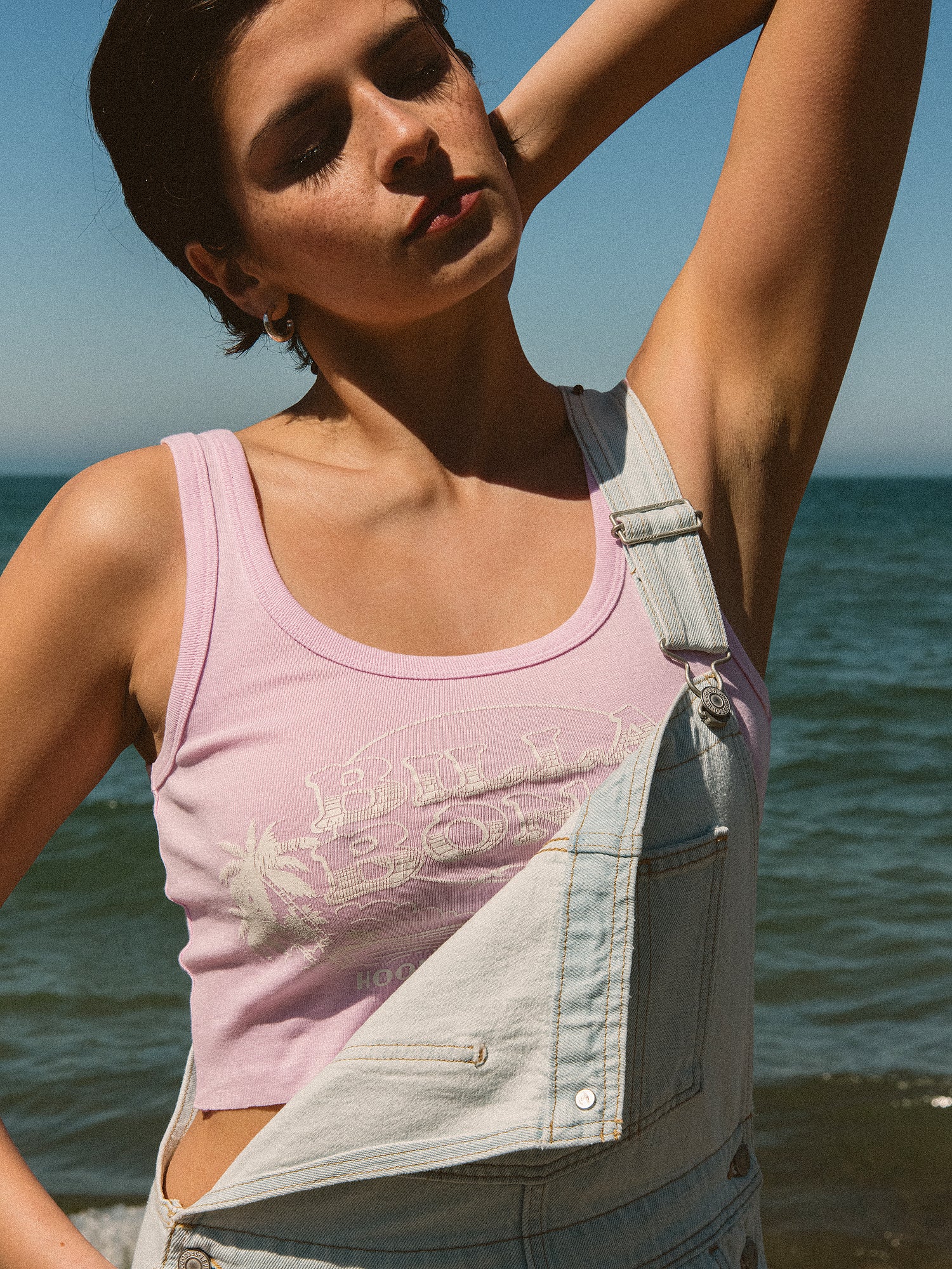 BILLABONG Women's Take It Easy Crop Tank Top - Comfortable & Stylish for Yoga, Beach & Summer Outfits