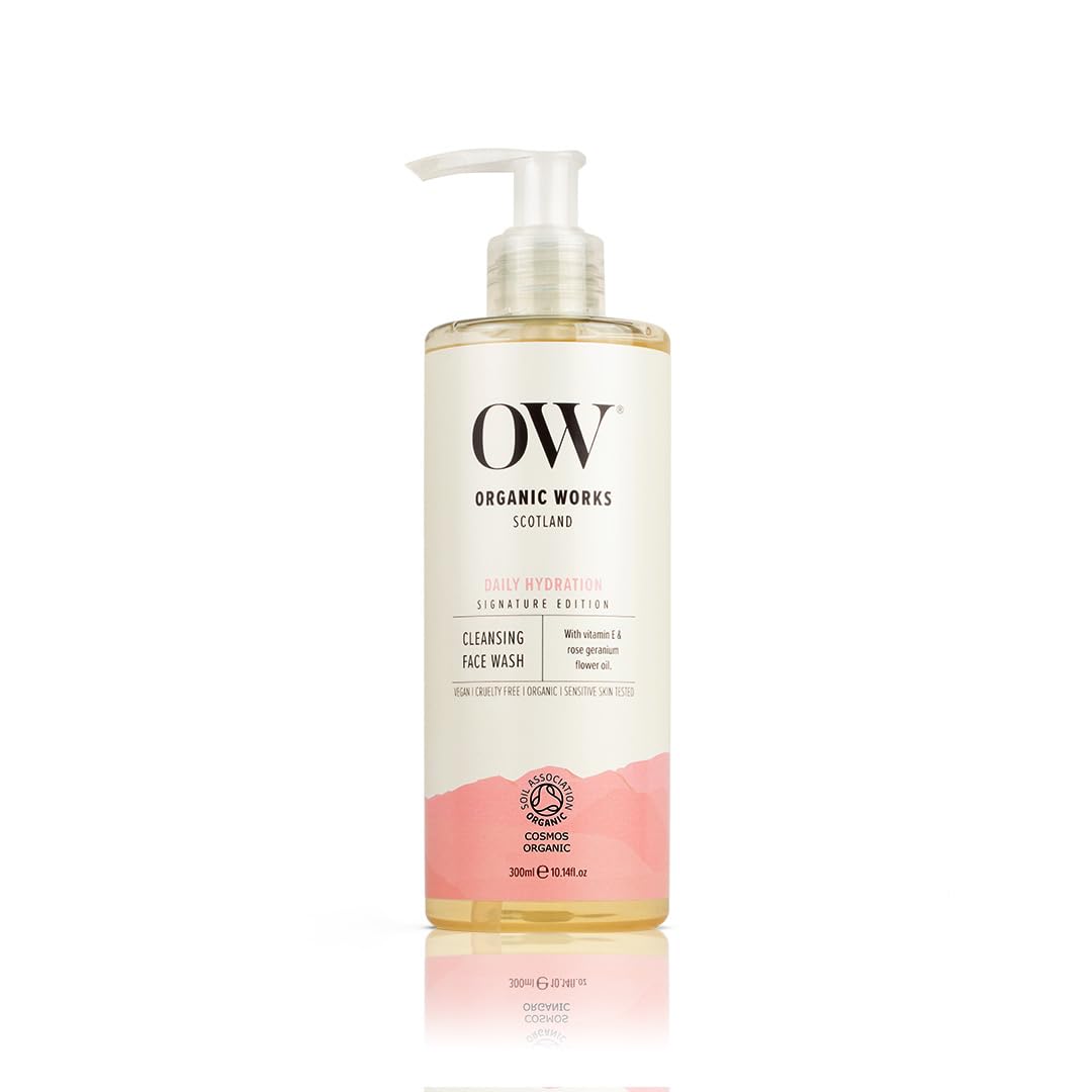 Organic Vitamin E Face Wash for Men & Women - Natural Cleanser with Rose Geranium & Aloe Vera - 300ml for Sensitive Skin - Perfect for Daily Skincare Routine & Gentle Makeup Removal