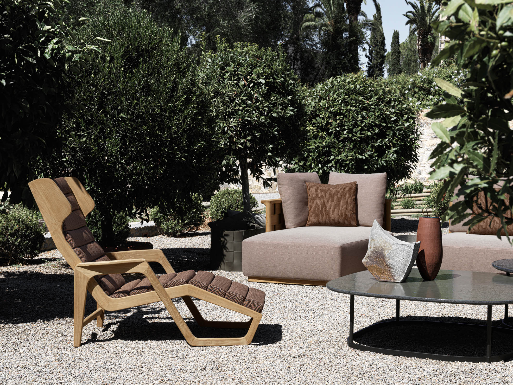 Premium Outdoor Lounge Chair with Adjustable Backrest - Waterproof & UV Resistant for Patio, Poolside, Garden Relaxation