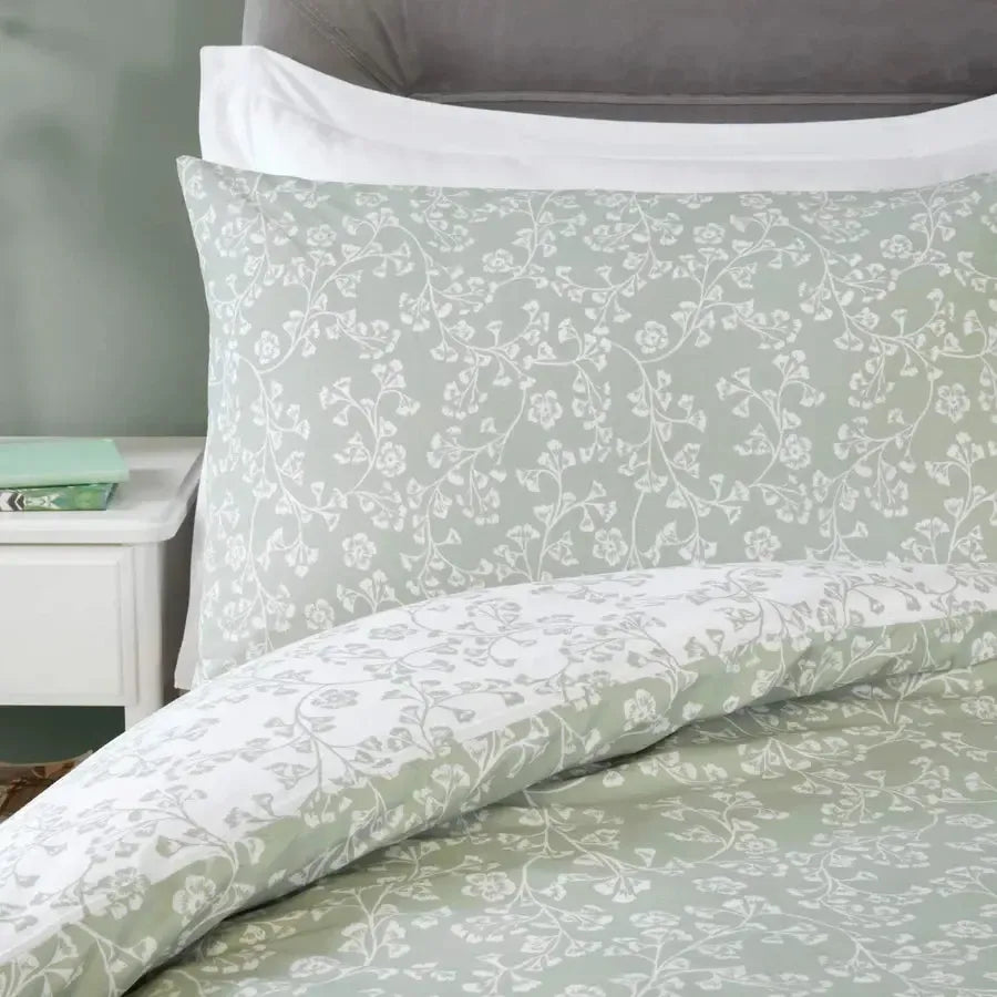 Premium Sade Duvet Cover Set - Soft Green Bedding Set, Queen Size, 3-Piece (Duvet Cover + 2 Pillow Shams) - Breathable & Wrinkle-Resistant for Cozy Bedroom Decor