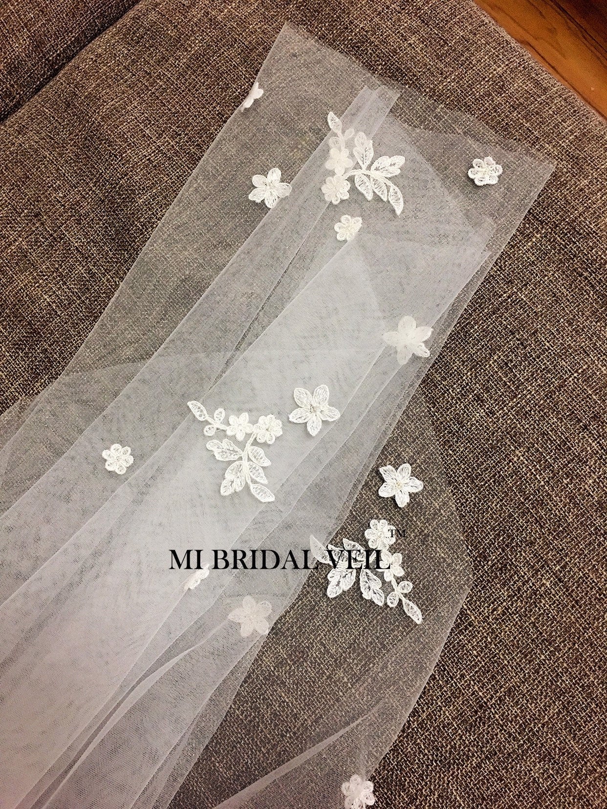 Elegant Lace Wedding Veil with Crystal Embellishments - Fingertip Length Bridal Veil for Romantic Ceremonies & Photo Shoots | Soft Petal Design for Brides & Formal Events