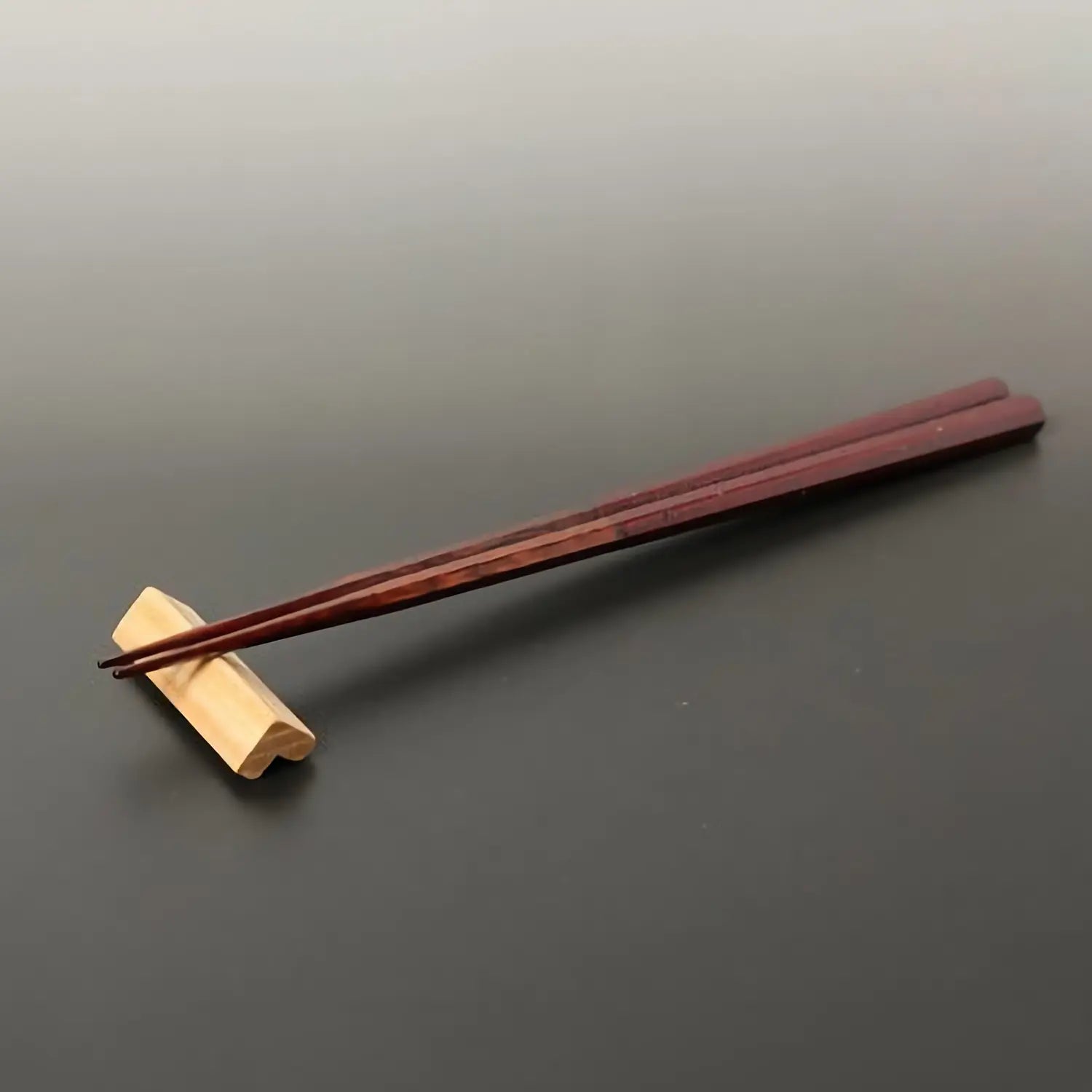 Premium Echizen Shikki Wooden Couple Chopsticks - Handcrafted Japanese Kirara Design - Perfect for Romantic Dinners & Asian Cuisine Gifts