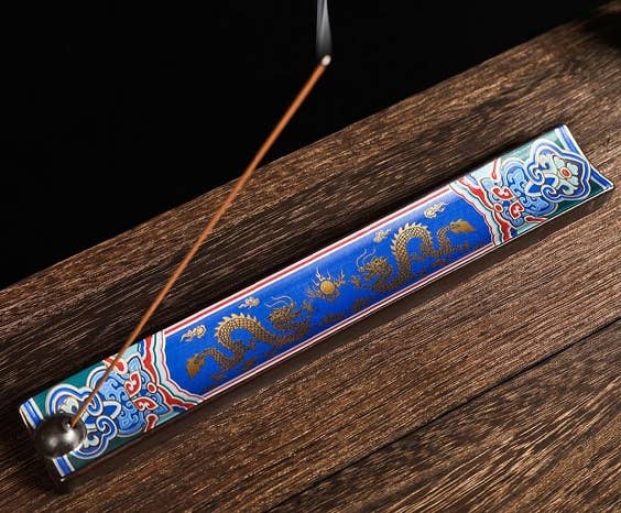 Handmade Ceramic Dragon Incense Holder for Aromatherapy - Unique Home Decor & Meditation Accessory for Relaxation and Spiritual Practice