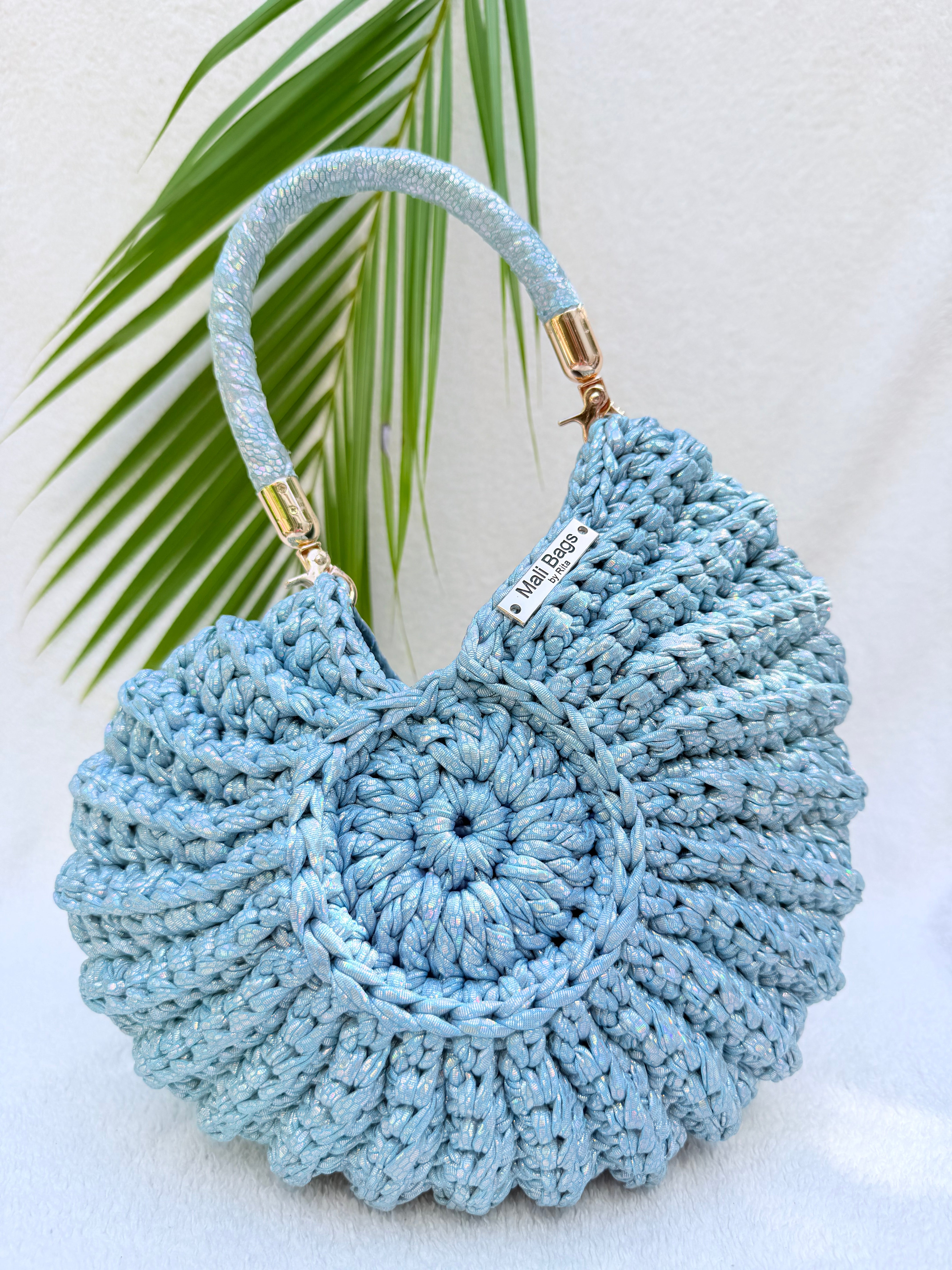 Ariel Round Shell Iridescent Snake Print Handbag [Limited Edition] - Perfect for Evening Parties, Date Nights & Special Occasions