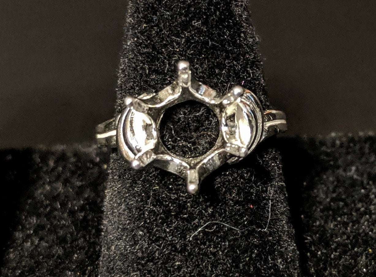 10mm Round Semi Offset Pre-Notched Sterling Silver or 14kt Gold Fashion Ring - Size 7 (Setting 163 445/143 445) - Perfect for Everyday Wear, Gift Giving & Jewelry Making
