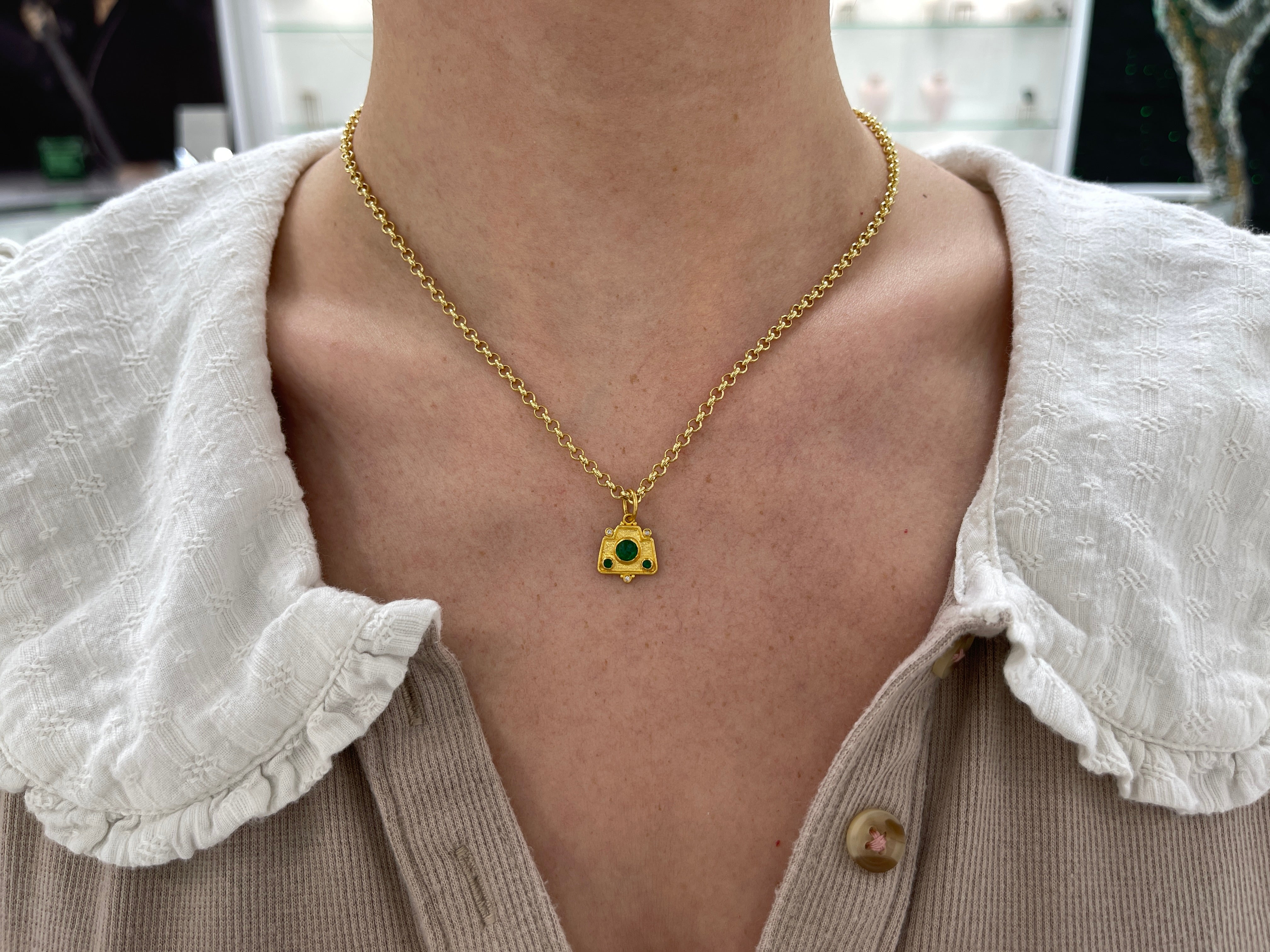 0.68tcw 24K Gold Emerald & Diamond Camera Charm Pendant for Jewelry Making, Gift Giving & Fashion Accessories - Perfect for Necklaces, Bracelets & DIY Crafts