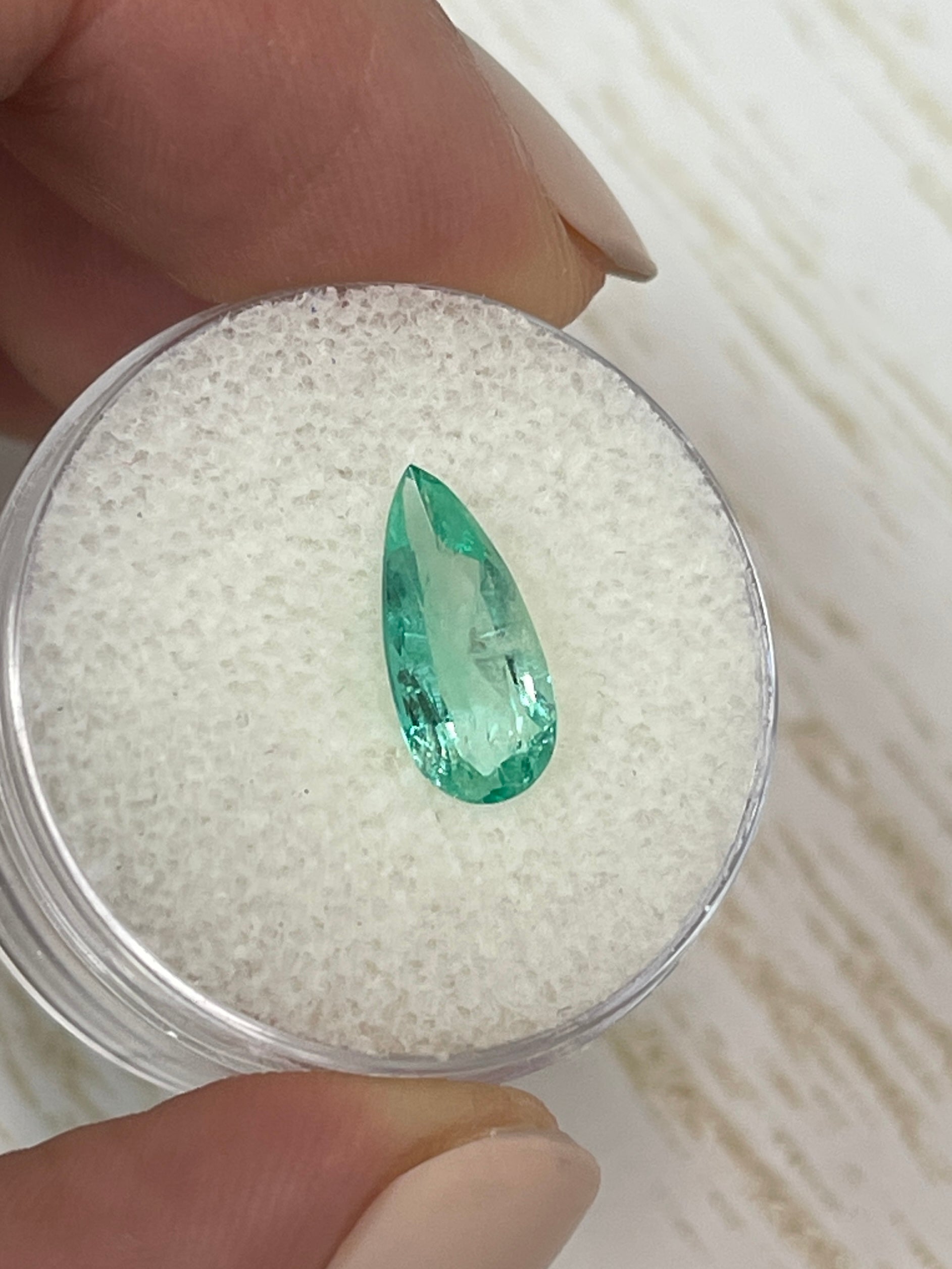 1.49 Carat Natural Colombian Emerald Pear Cut Loose Gemstone - Elegant Jewelry for Engagement Rings & Necklaces