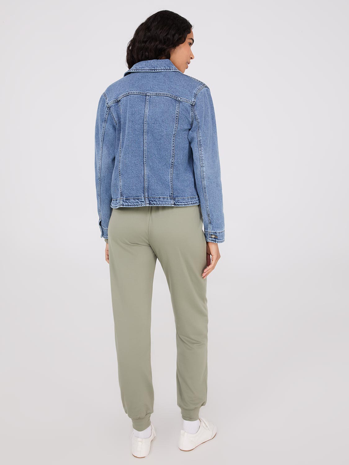 Stylish Button Front Denim Jacket for Women - Classic Blue Denim Coat with Front Pockets | Perfect for Casual Outfits, Spring Layering & Outdoor Adventures