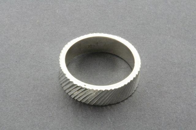 Elegant Diagonal Diamond Cut Band Ring - Perfect for Weddings, Anniversaries & Special Occasions