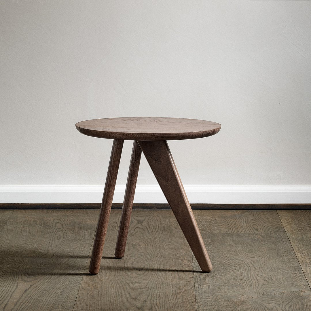 Hansen Hyldahl Fin Side Table by Norr11 - Modern Scandinavian End Table for Living Room, Bedroom & Office - Stylish & Functional Home Decor