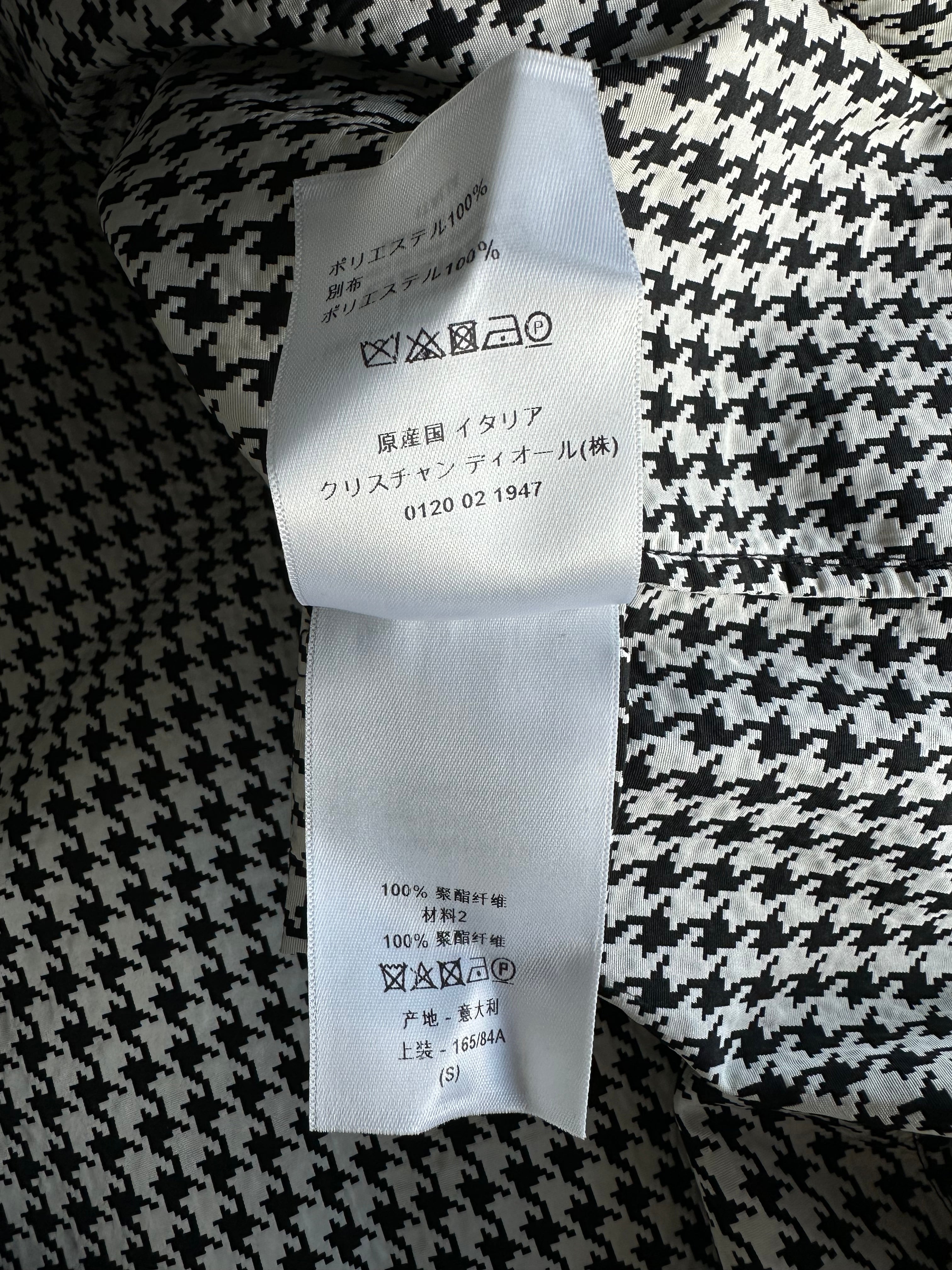 Dior Black & White Houndstooth Taffeta Oversized Women's Anorak Jacket - Stylish Waterproof Windbreaker for Outdoor Activities & Fashion Streetwear
