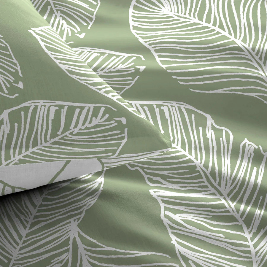 Fusion Matteo Duvet Cover Set - Soft Green Luxury Bedding, Queen/King Size, 3-Piece Duvet Cover Set with Pillow Shams - Perfect for Master Bedroom, Guest Room & Cozy Home Decor