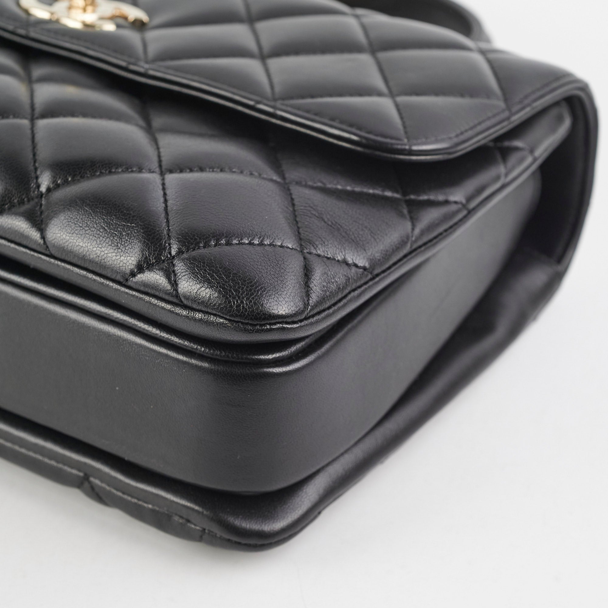 Chanel CC Trendy Medium Flap Bag in Black Lambskin Leather - Luxury Designer Handbag for Women, Perfect for Evening Events & Daily Use