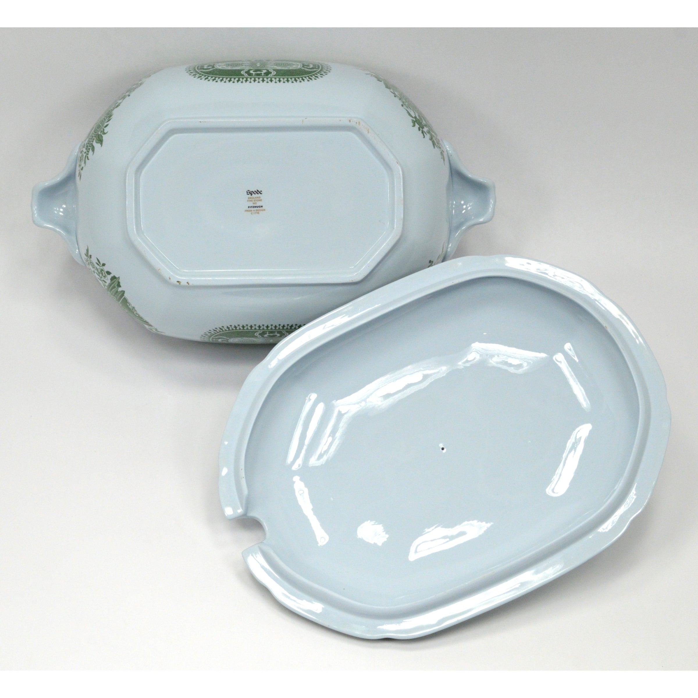 Premium SPODE 'FITZHUGH' Green 1-Gallon Large Soup Tureen with Lid - Elegant Serving Bowl for Dinner Parties & Holiday Entertaining
