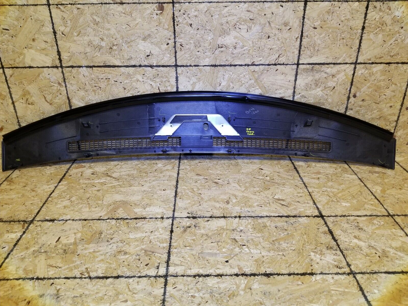 2003-2011 Lincoln Town Car OEM Dashboard Dash Pad Upper Replacement - Perfect Fit for 65k Mileage - Upgrade Your Car Interior for Comfort & Style