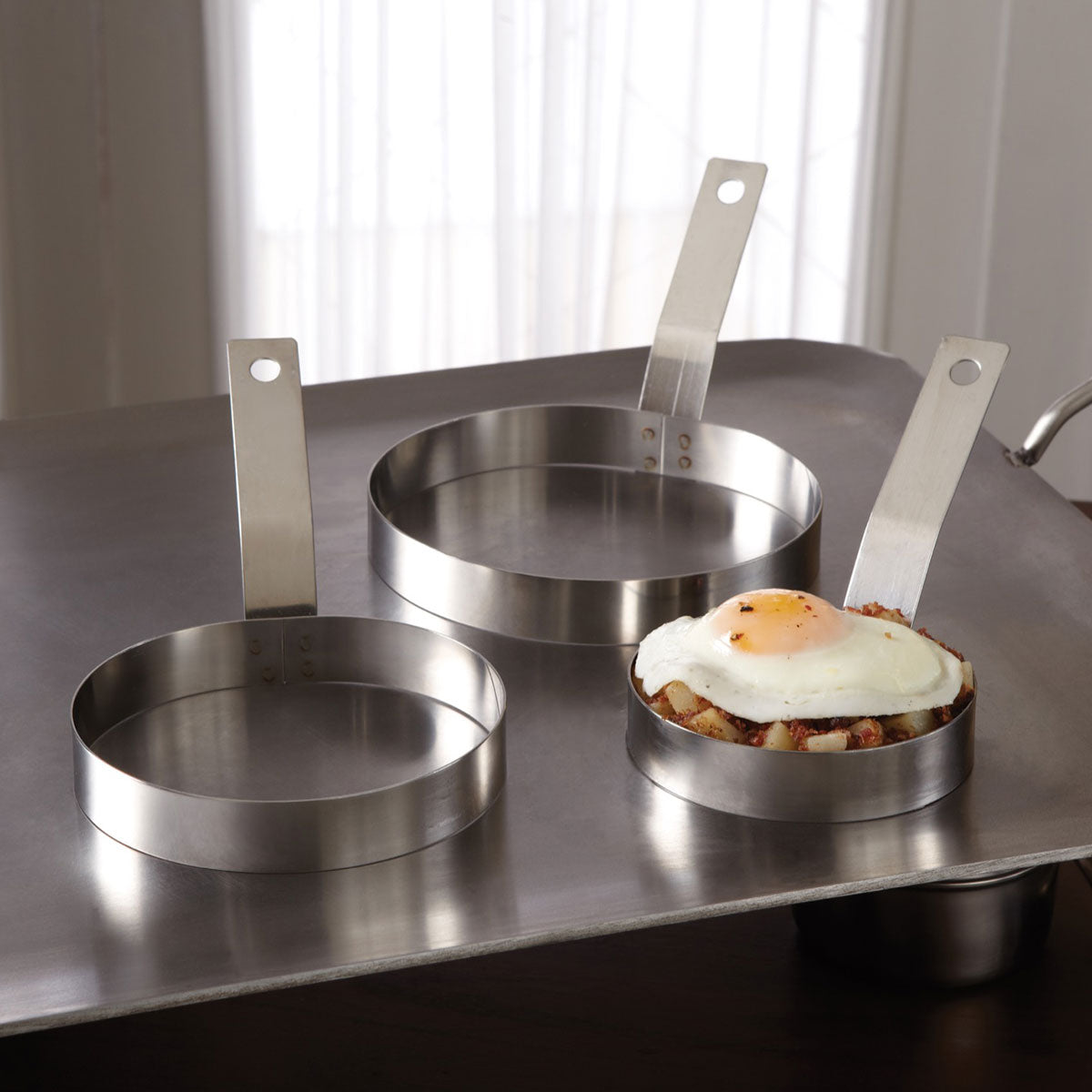 American Metalcraft ER587 Stainless Steel Egg Ring, 6-Pack - Perfect for Breakfast, Pancakes, and Burger Patties