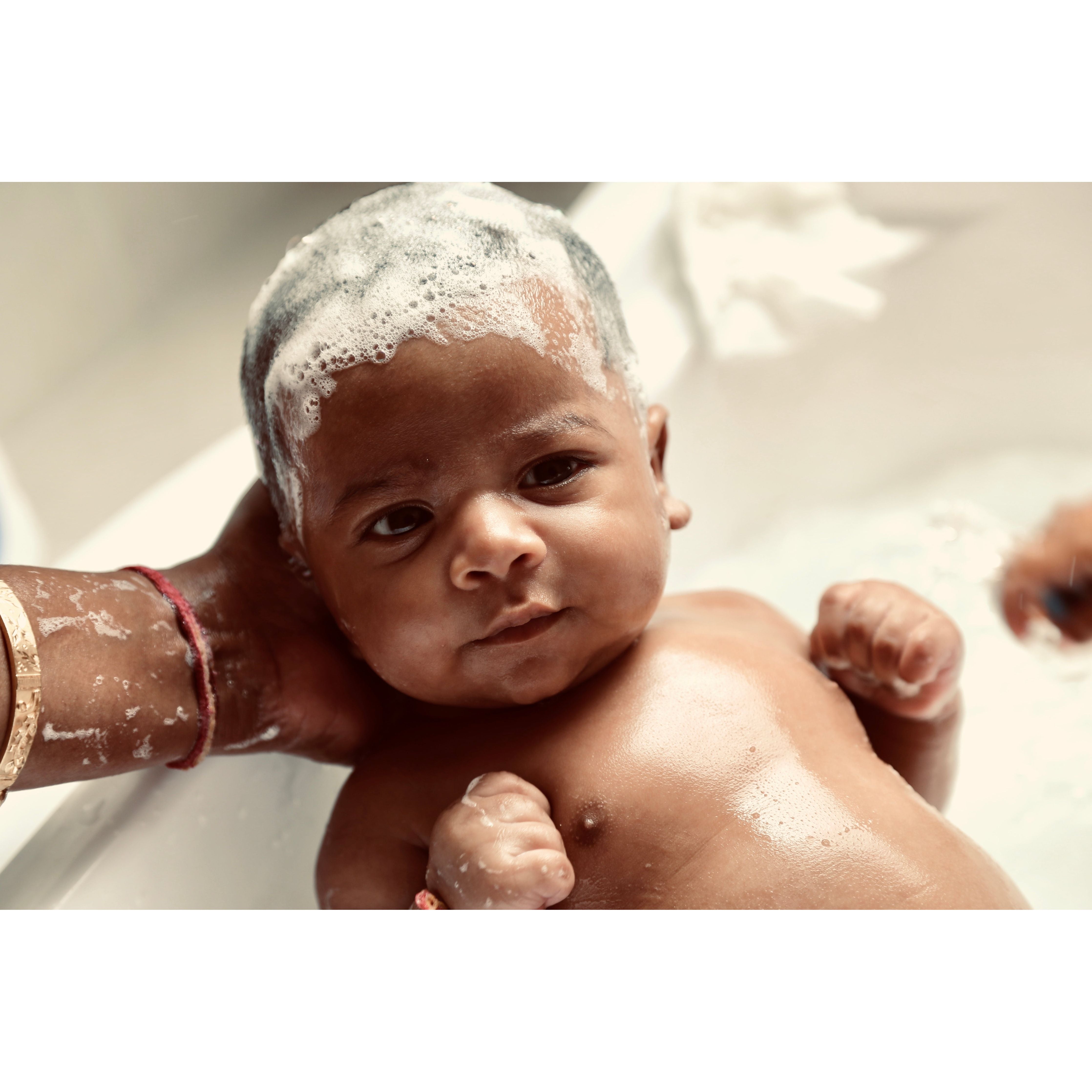 Gentle & Natural Mummy & Me Baby Body Wash - Tear-Free, Hypoallergenic for Sensitive Skin - Perfect for Newborns & Toddlers - Ideal for Bath Time & Daily Skincare Routine