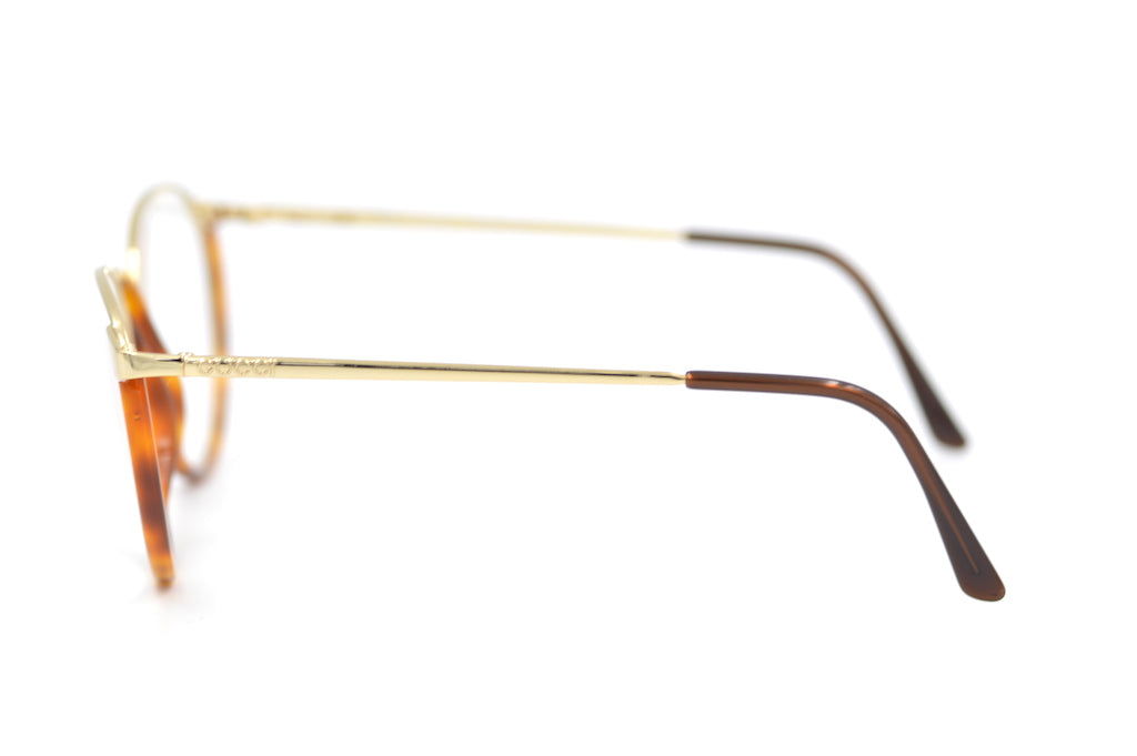 Original Title: Gucci 2326 97M   Optimized Title: **Gucci 2326 97M Sunglasses – Luxury Designer Shades for Men & Women, UV Protection, Stylish Aviator Frames – Perfect for Travel, Driving & Fashion Outfits**