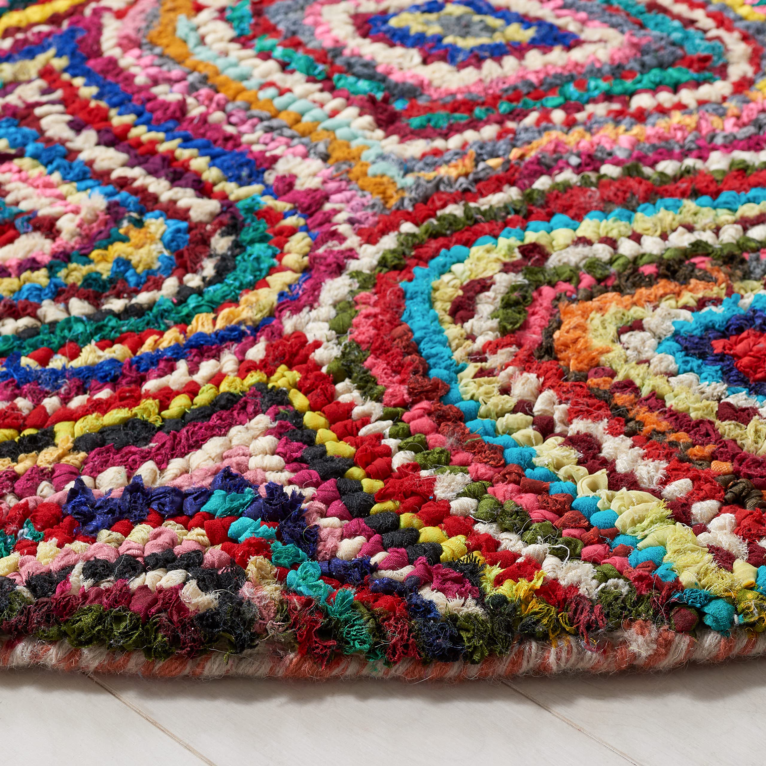 SAFAVIEH Nantucket Collection 6' Round Yellow Multi Handmade Cotton Area Rug - Perfect for Entryway, Foyer, Living Room, Bedroom & Kitchen Decor