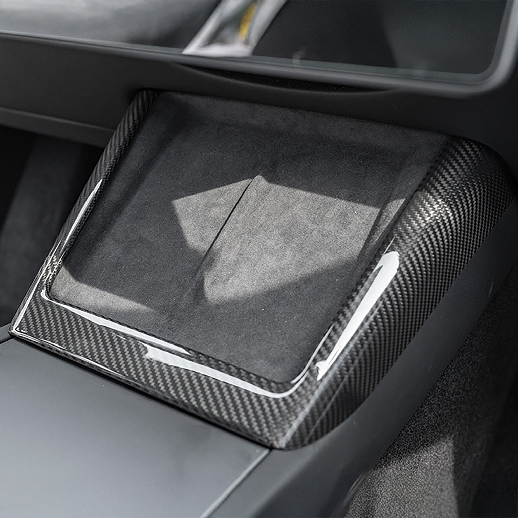 Premium Real Carbon Fiber Charging Pad Frame for Tesla Model Y 2025+ (Juniper) - Glossy & Matte Finish Interior Upgrade | Wireless Charging Accessory for Enhanced Car Aesthetics & Convenience