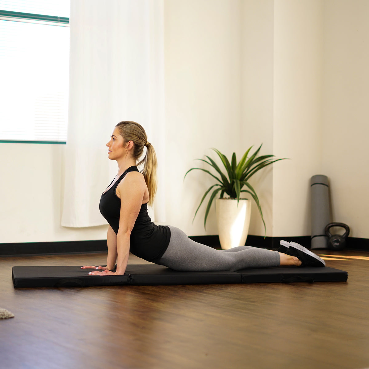 Tri Fold Exercise Mat - Non-Slip Yoga Mat for Home Workouts, Gym & Travel - Lightweight & Portable Fitness Mat for Yoga, Pilates & Stretching