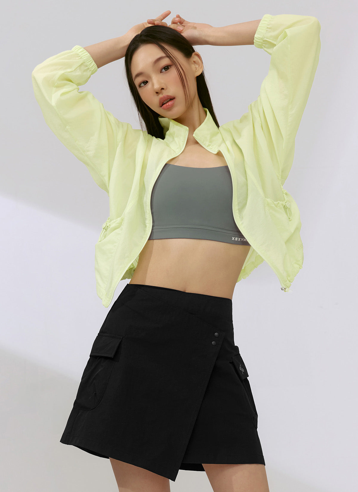 Breathable High Neck Crop Windbreaker Jacket - Lightweight & Comfortable for Running, Hiking & Outdoor Activities
