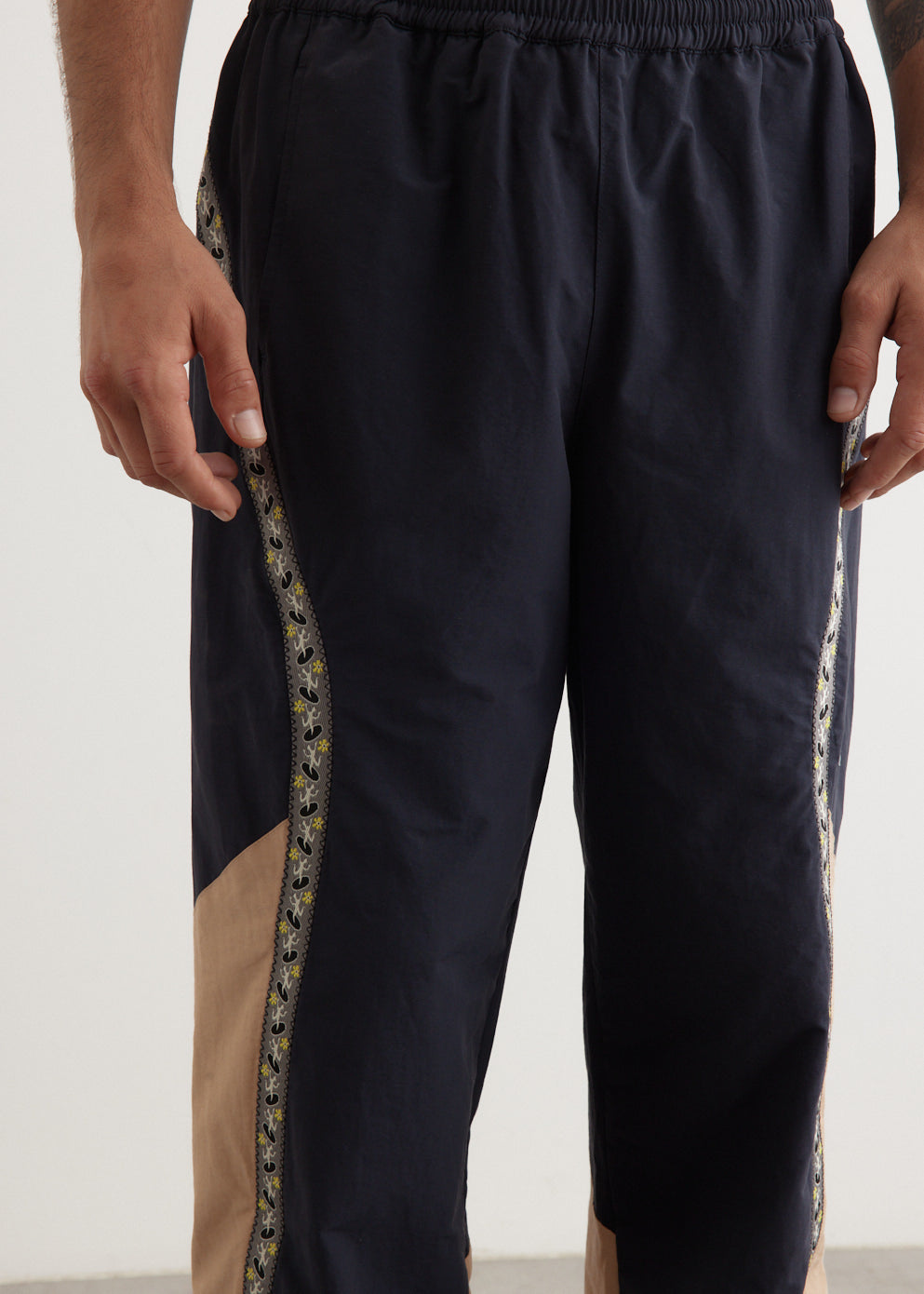 Men's Lightweight Shell Track Pants - Waterproof Windbreaker Jogging Pants for Running, Hiking & Outdoor Activities | Comfortable Athletic Sweatpants with Zipper Pockets