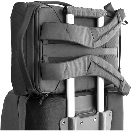 Peak Design Everyday Backpack 20L V2 - Waterproof Camera Backpack for Photographers & Travelers - Perfect for DSLR Gear, Laptops & Daily Commute - Black
