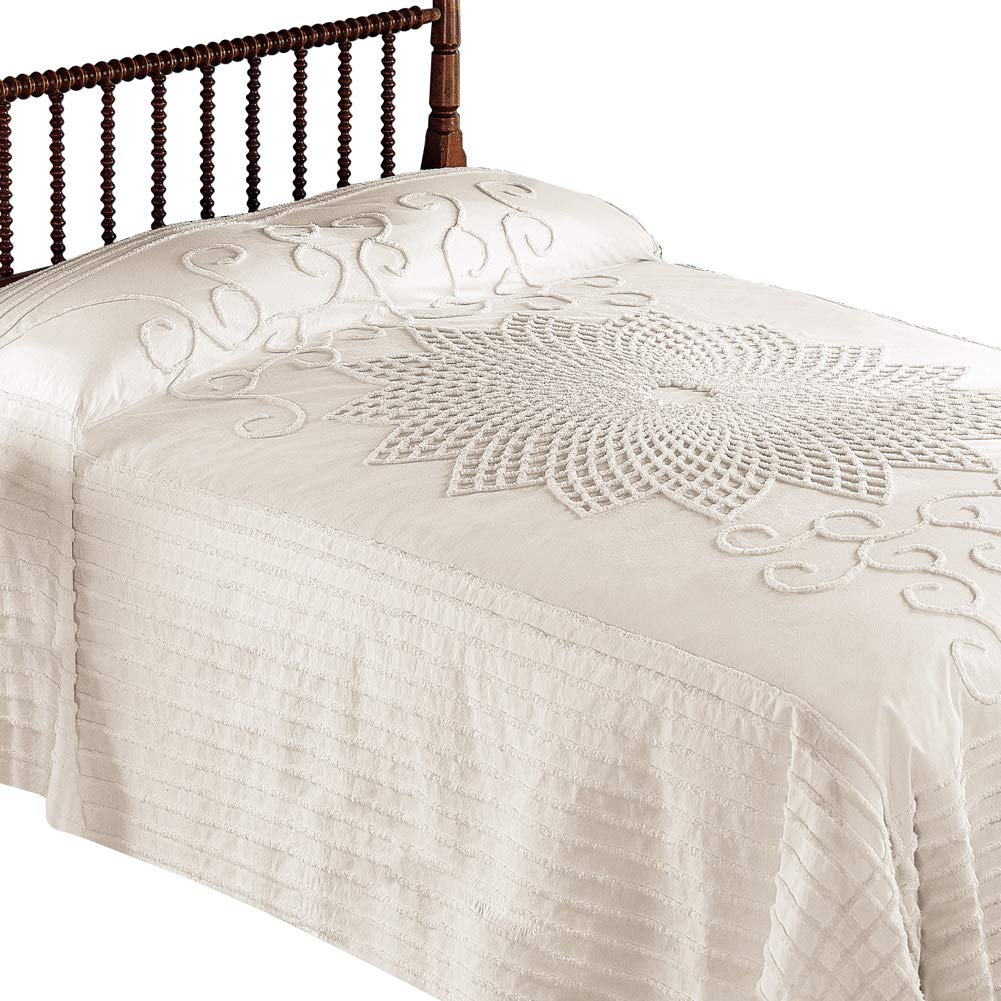 Vintage Starburst Bedspread with Country Handwork Detailing - Lightweight Cream Queen Size Bed Cover - Perfect for Farmhouse, Boho & Vintage Bedroom Decor