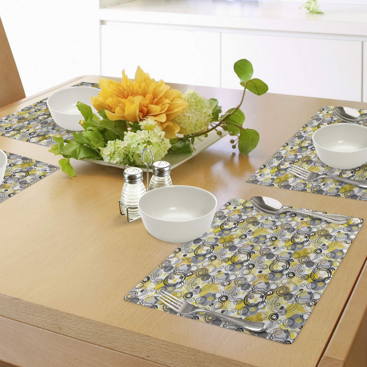 Ambesonne Grey and Yellow Place Mats Set of 4 - Hand Drawn Geometric Retro Circles Design - Washable Fabric Dining Table Mats for Kitchen & Home Decor - Perfect for Dinner Parties, Holiday Meals & Everyday Use (Brown, Beige, Black, White)