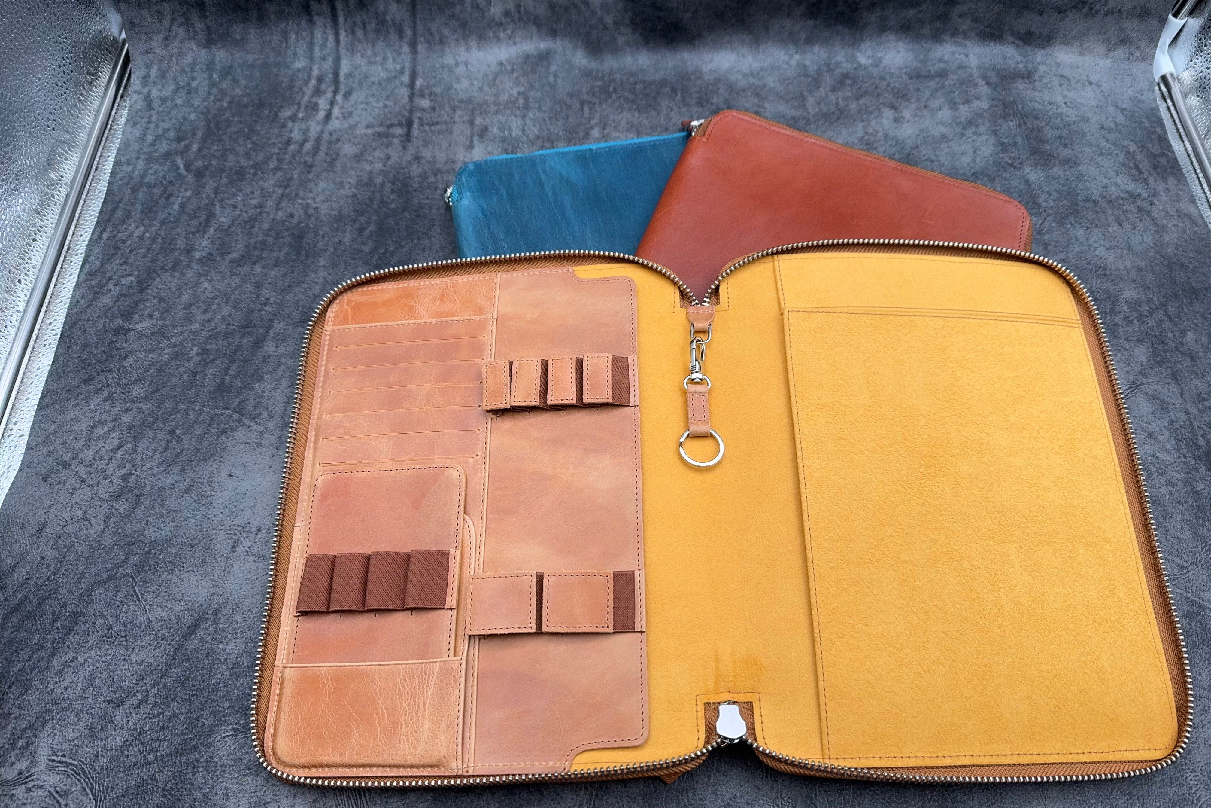 Premium Leather Zippered Notebook Cover - Fits Leuchtturm1917 B5 & Moleskine Extra Large - Multiple Color Options (409) - Perfect for Business Professionals, Students & Journaling Enthusiasts