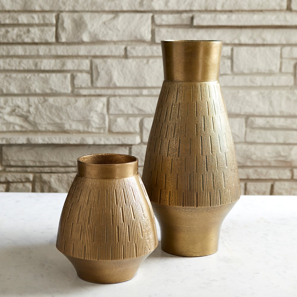 Cyan Design 11356 Aria Vase - Elegant Gold Decorative Vase for Home Decor, Wedding Centerpiece, and Luxury Gift Giving